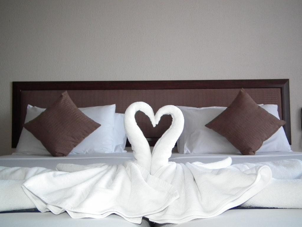 Abricole At Pattaya Hill Apartment Екстериор снимка