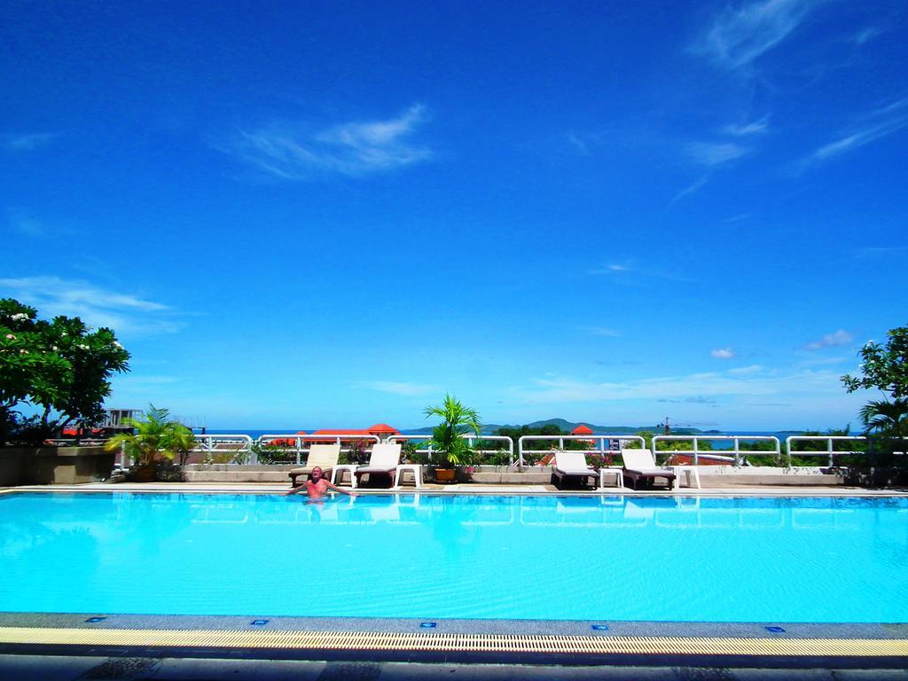 Abricole At Pattaya Hill Apartment Екстериор снимка