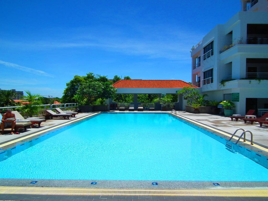 Abricole At Pattaya Hill Apartment Екстериор снимка
