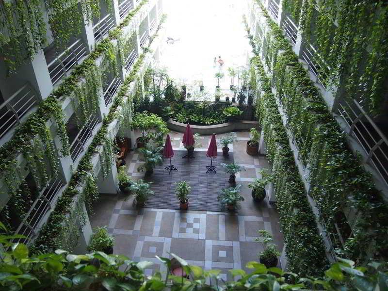 Abricole At Pattaya Hill Apartment Екстериор снимка