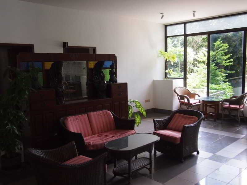 Abricole At Pattaya Hill Apartment Екстериор снимка