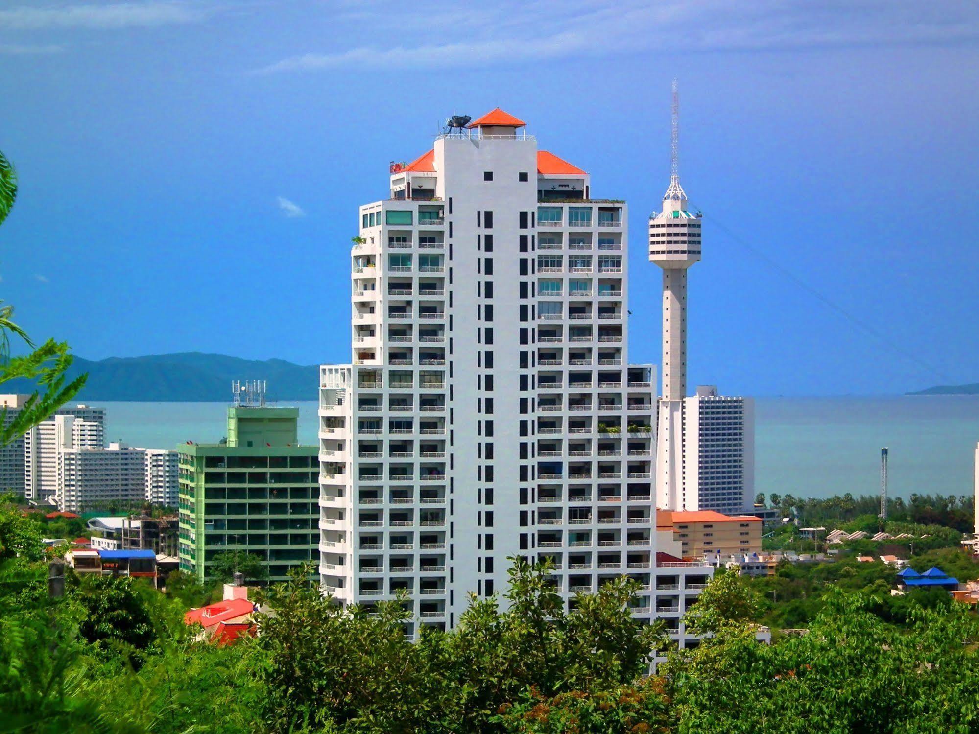 Abricole At Pattaya Hill Apartment Екстериор снимка